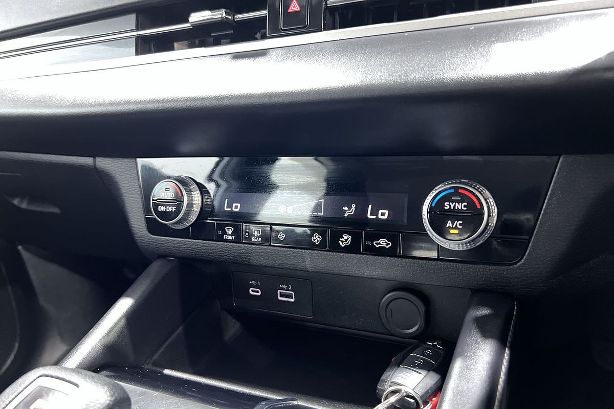 2023 Mitsubishi Outlander ES ZM