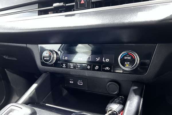 2023 Mitsubishi Outlander ES ZM