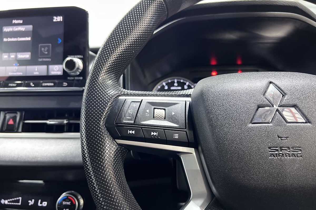 2023 Mitsubishi Outlander ES ZM