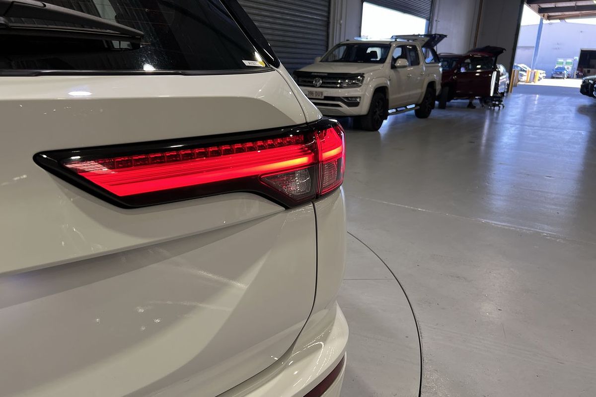 2023 Mitsubishi Outlander ES ZM