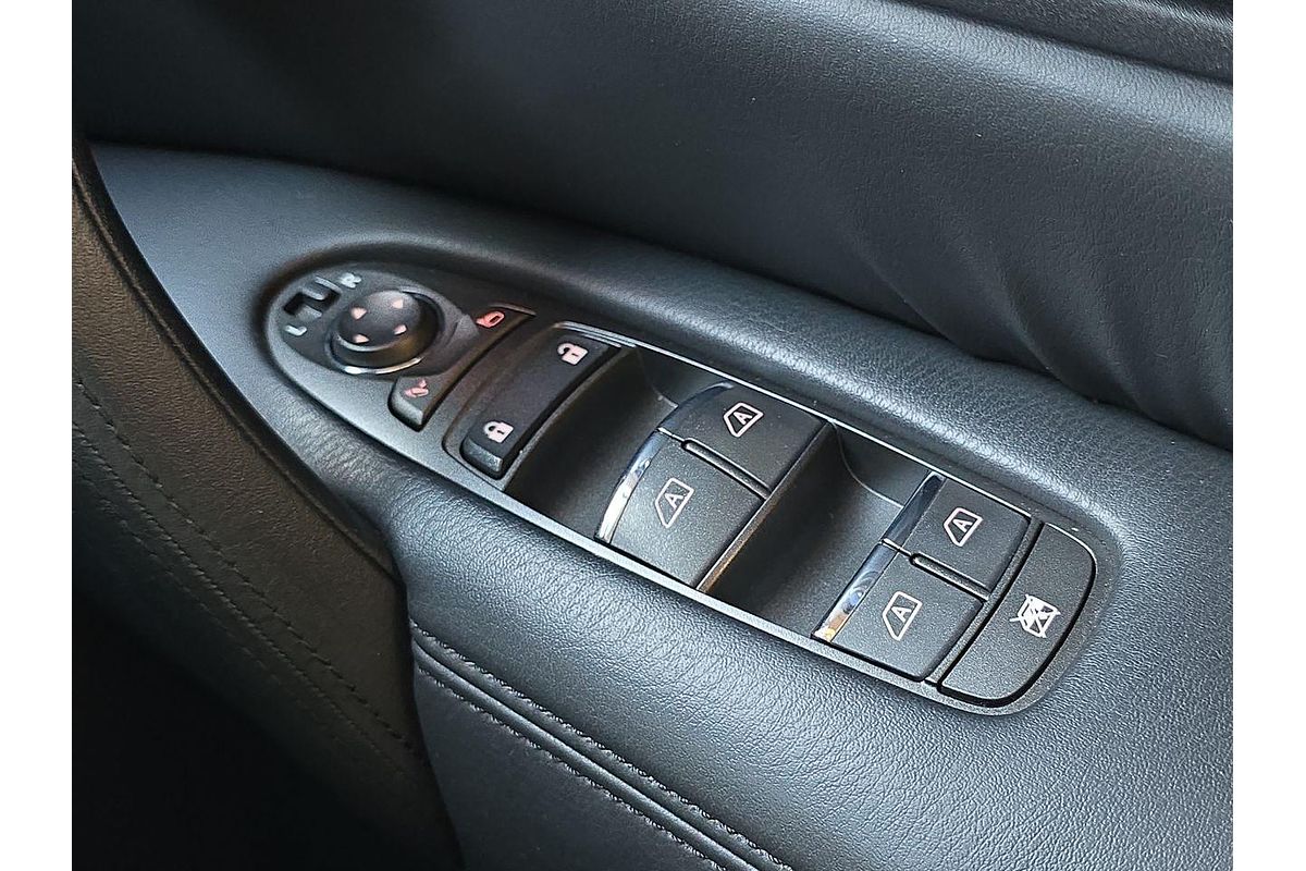 2022 Nissan Patrol Ti-L Y62