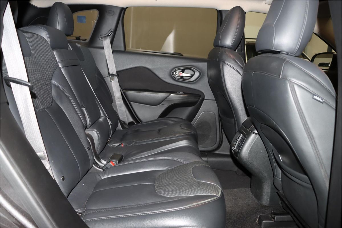 2016 Jeep Cherokee Longitude KL