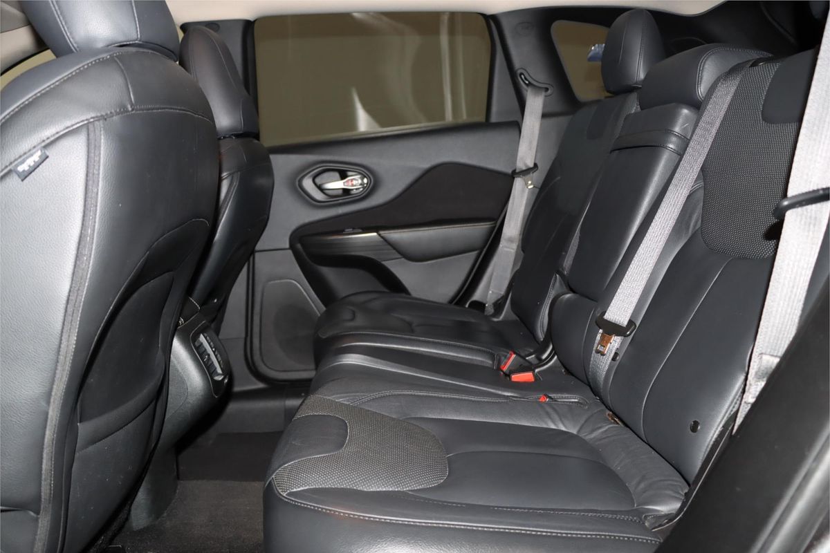 2016 Jeep Cherokee Longitude KL