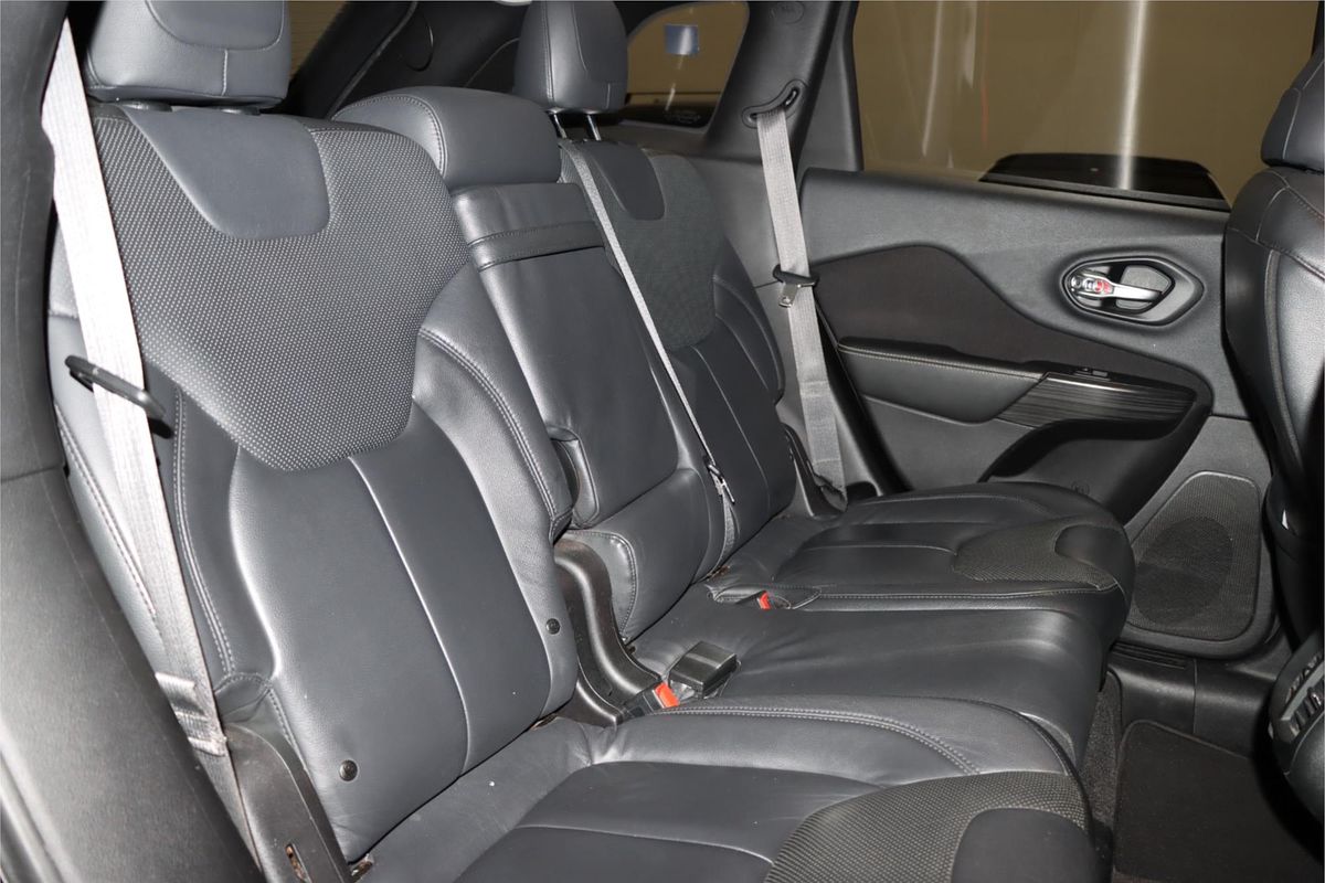 2016 Jeep Cherokee Longitude KL