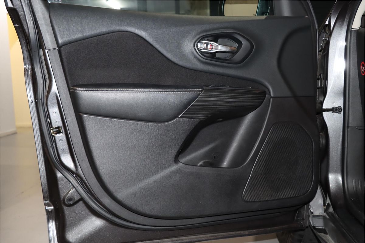 2016 Jeep Cherokee Longitude KL