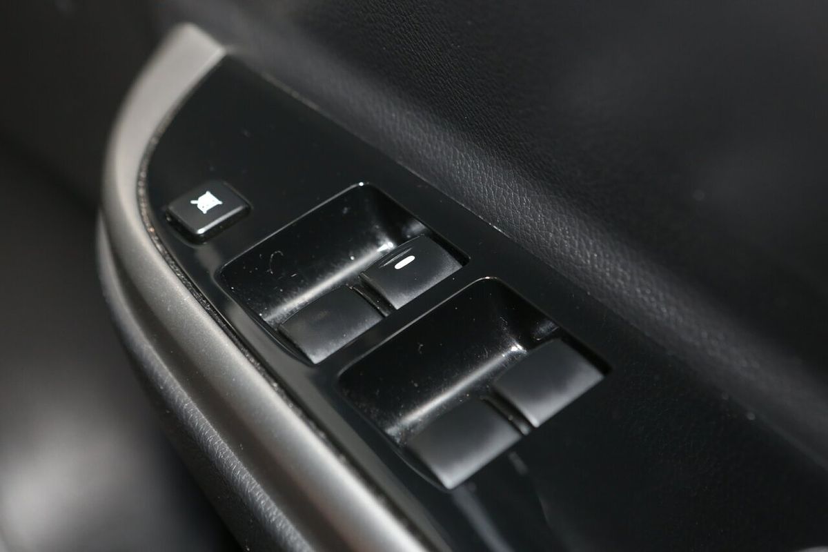 2020 Mitsubishi Triton GSR MR 4X4