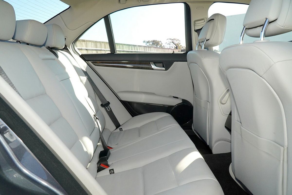 2011 Mercedes-Benz C-Class C250 BlueEFFICIENCY Avantgarde W204