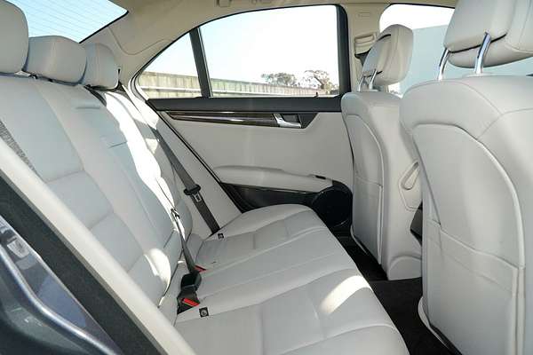 2011 Mercedes-Benz C-Class C250 BlueEFFICIENCY Avantgarde W204