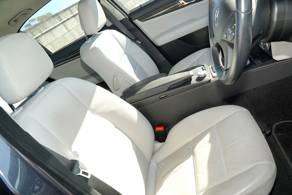 2011 Mercedes-Benz C-Class C250 BlueEFFICIENCY Avantgarde W204