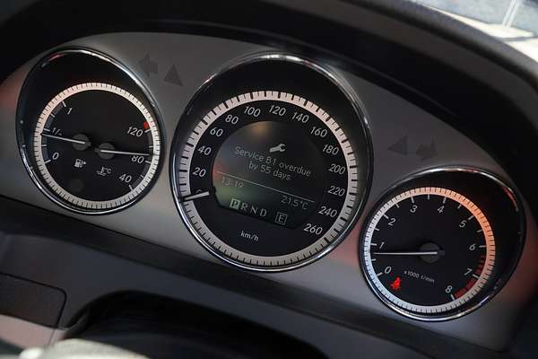 2011 Mercedes-Benz C-Class C250 BlueEFFICIENCY Avantgarde W204