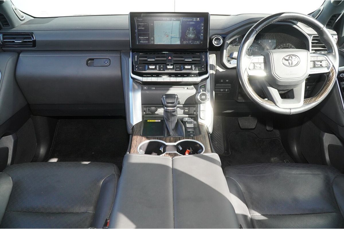 2022 Toyota Landcruiser Sahara FJA300R