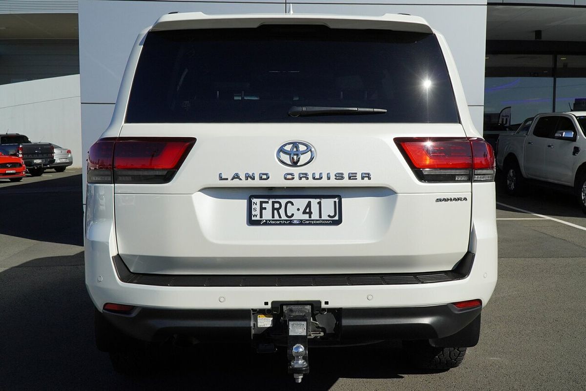 2022 Toyota Landcruiser Sahara FJA300R