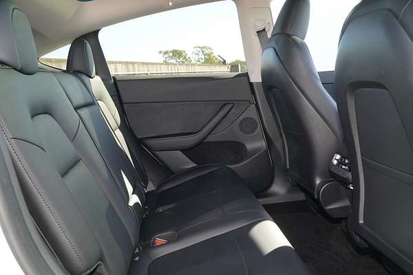 2024 Tesla Model Y Rear-Wheel Drive