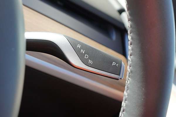 2024 Tesla Model Y Rear-Wheel Drive