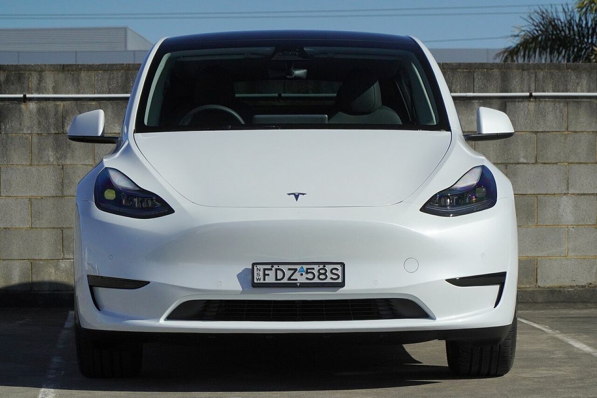 2024 Tesla Model Y Rear-Wheel Drive