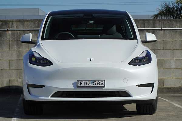 2024 Tesla Model Y Rear-Wheel Drive
