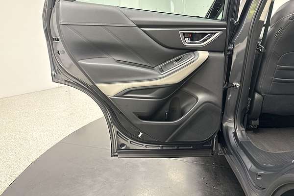 2022 Subaru Forester 2.5i-S S5