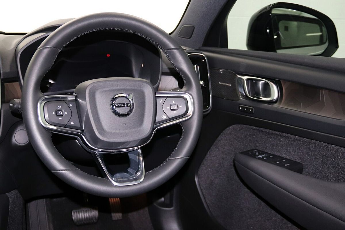 2023 Volvo C40 Recharge Twin