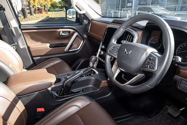 2023 Mahindra Scorpio Z8L