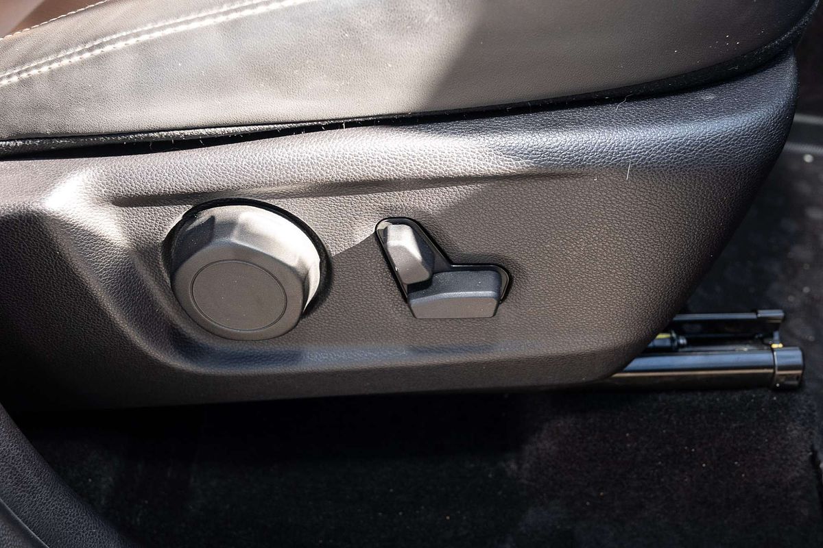 2023 Mahindra Scorpio Z8L