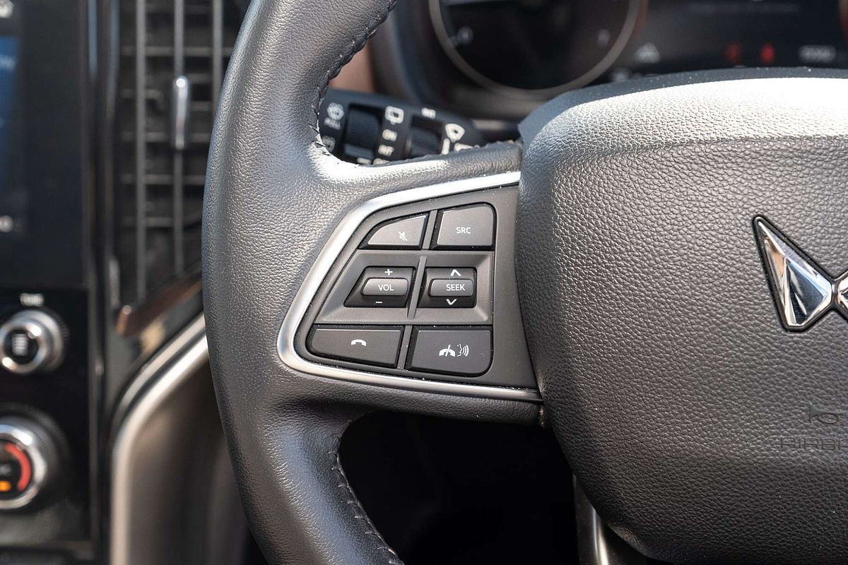 2023 Mahindra Scorpio Z8L