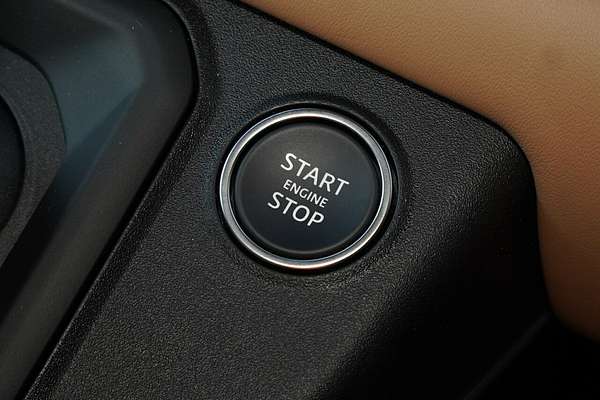 2025 Land Rover Defender 130 D350 X-Dynamic SE L663