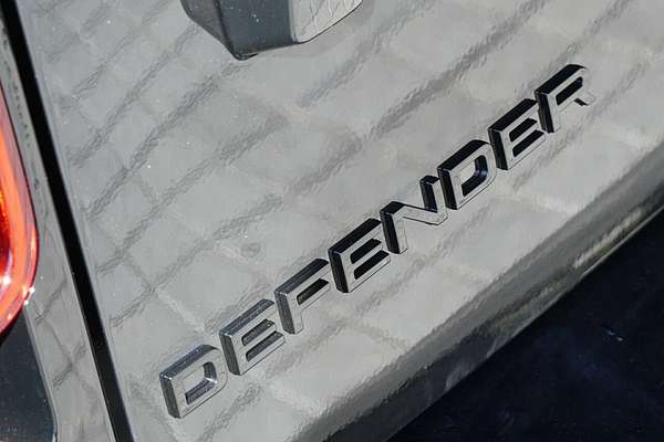 2025 Land Rover Defender 130 D350 X-Dynamic SE L663