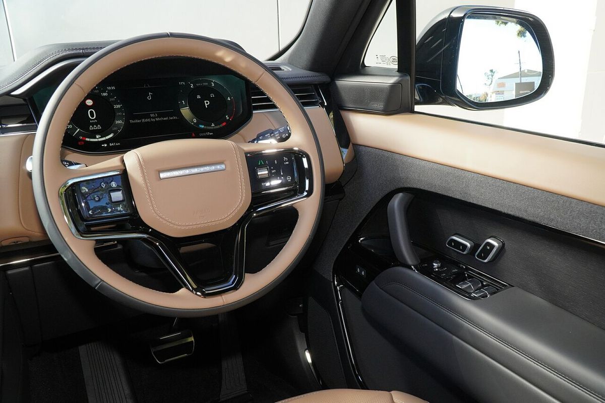 2025 Land Rover Range Rover Sport D250 Dynamic SE L461