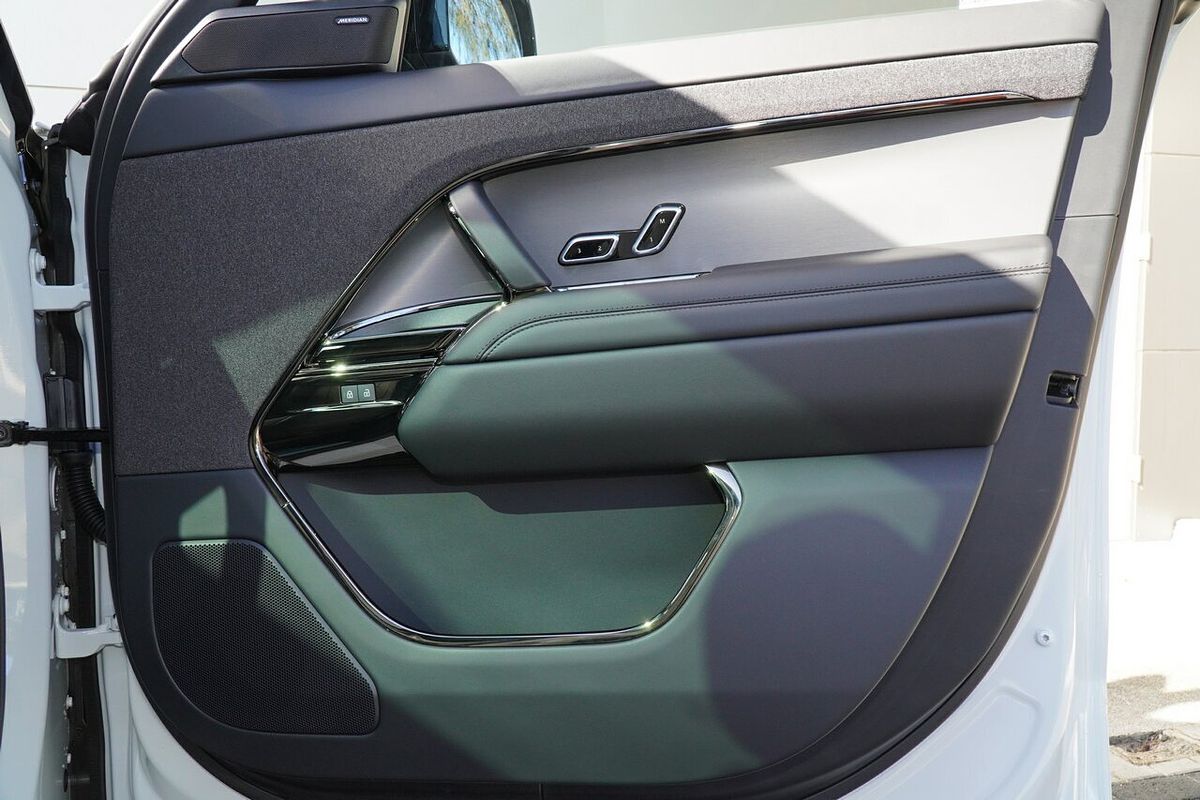 2025 Land Rover Range Rover Sport D250 Dynamic SE L461