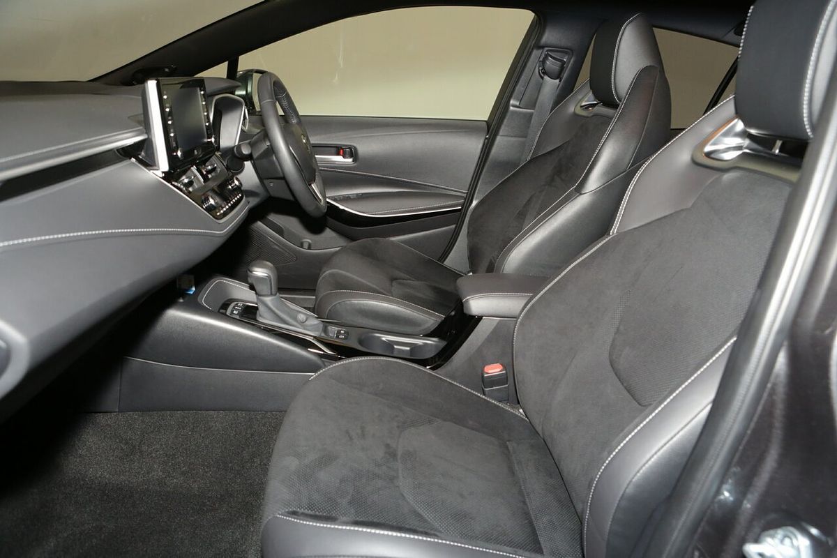 2021 Toyota Corolla ZR Hybrid ZWE211R