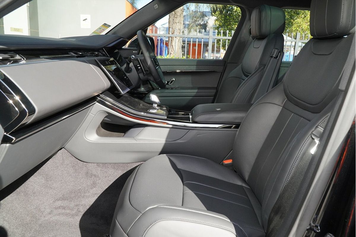 2025 Land Rover Range Rover Sport P400 Dynamic SE L461