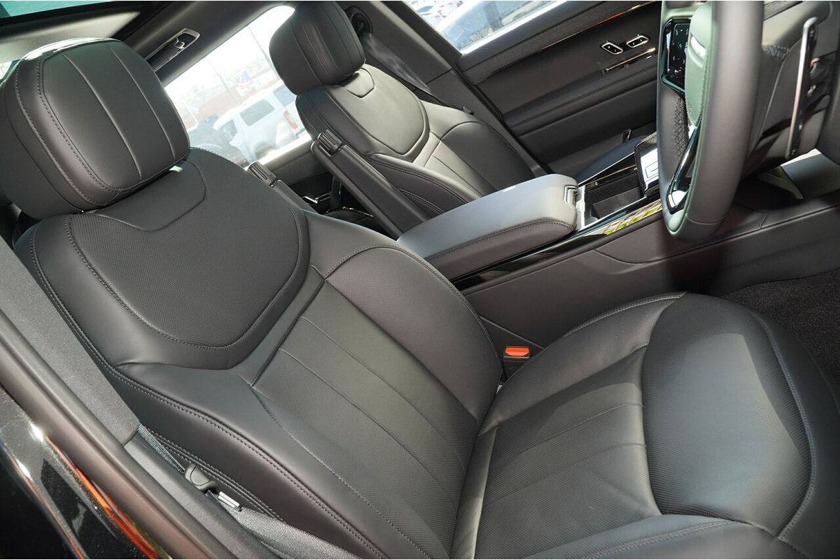 2025 Land Rover Range Rover Sport P400 Dynamic SE L461