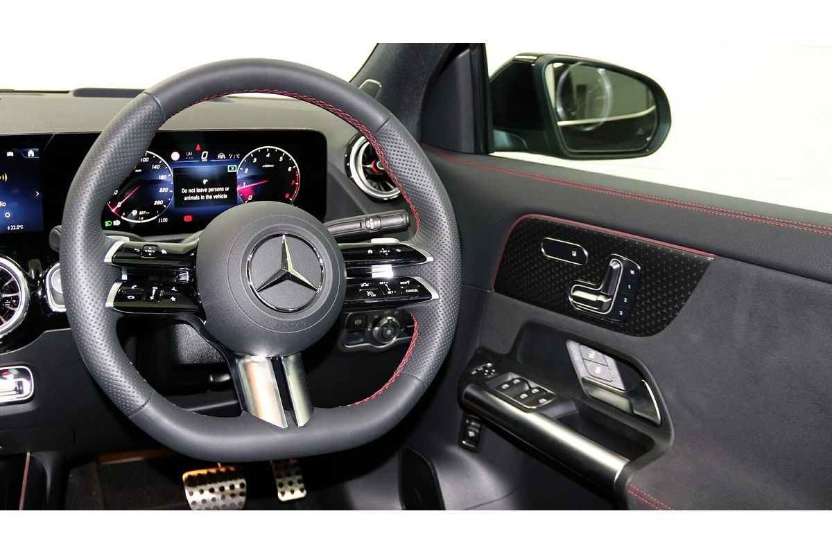 2025 Mercedes-Benz GLA-Class GLA200 H247