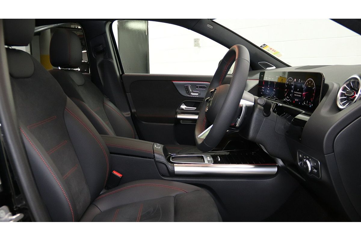 2025 Mercedes-Benz GLA-Class GLA200 H247