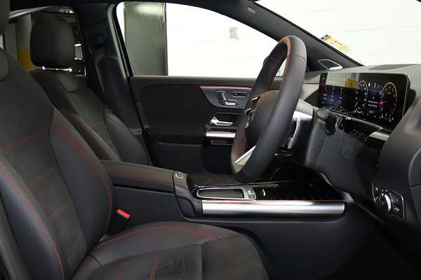 2025 Mercedes-Benz GLA-Class GLA200 H247