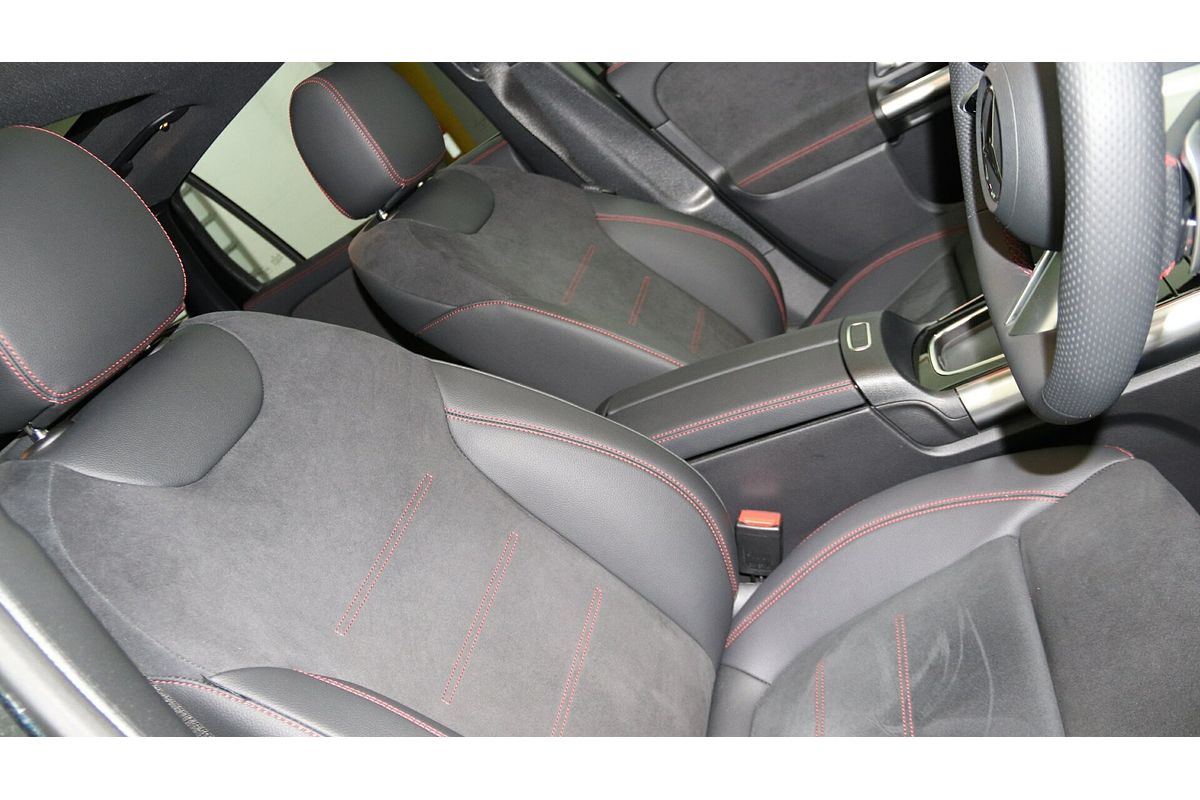 2025 Mercedes-Benz GLA-Class GLA200 H247