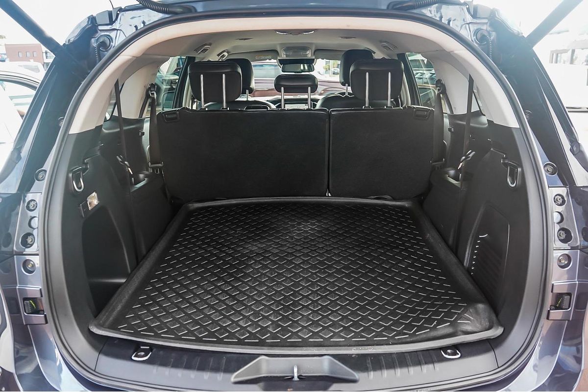2023 Isuzu MU-X LS-T