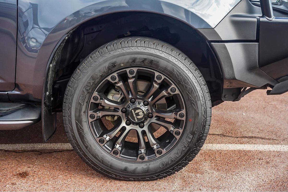 2023 Isuzu MU-X LS-T