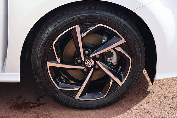2024 MG MG5 Essence