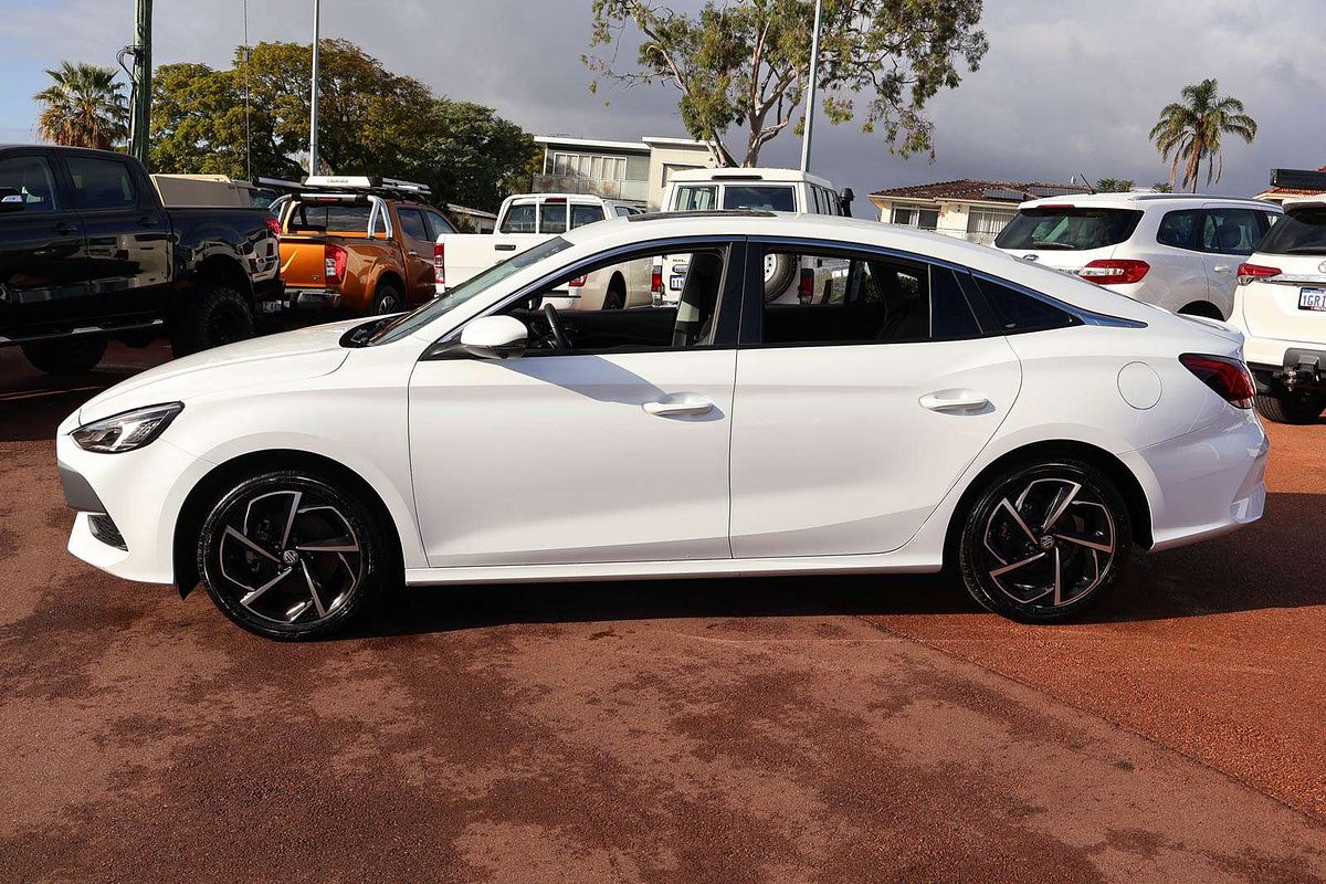 2024 MG MG5 Essence