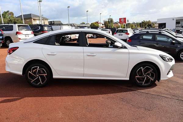 2024 MG MG5 Essence