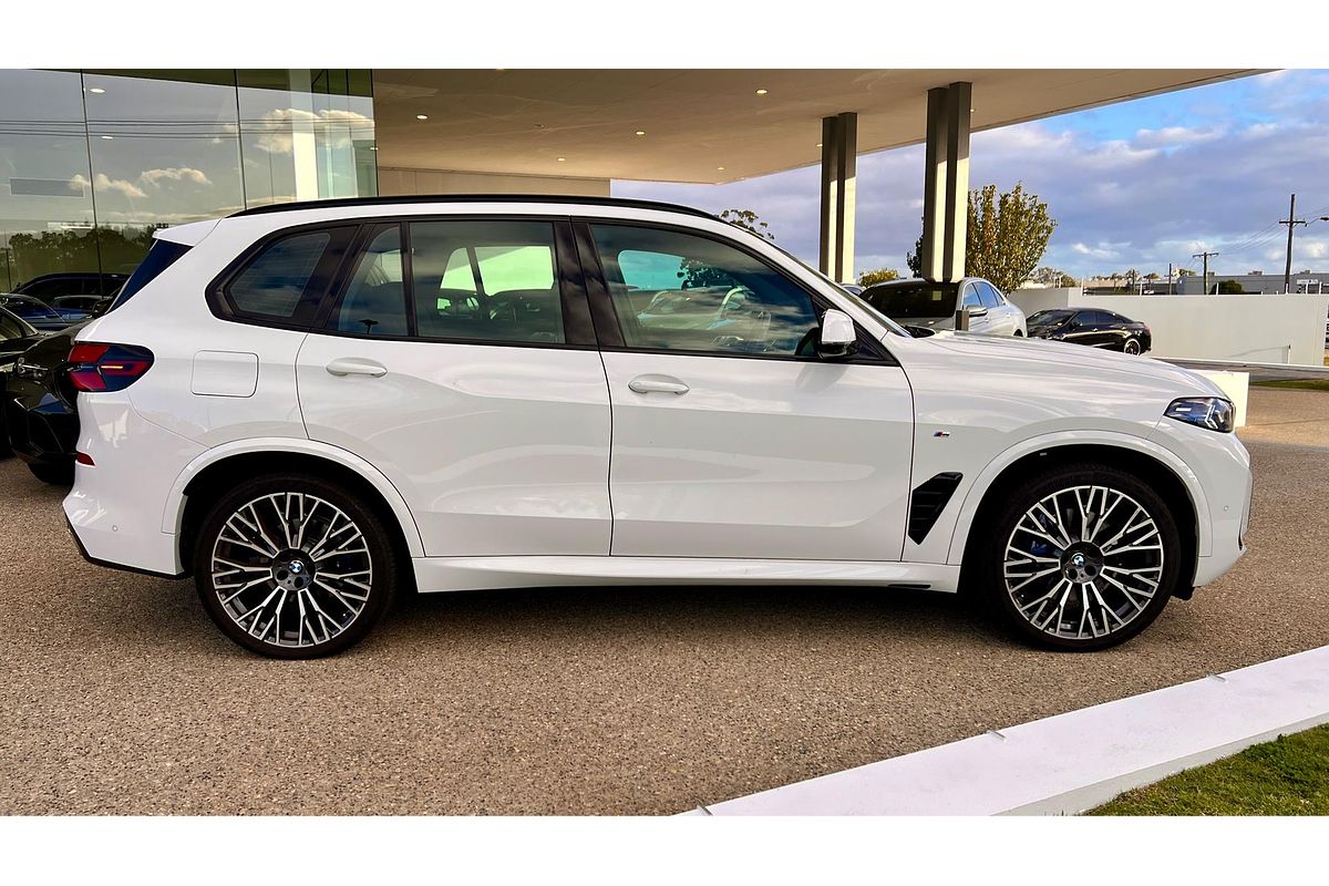 2023 BMW X5 xDrive30d M Sport G05