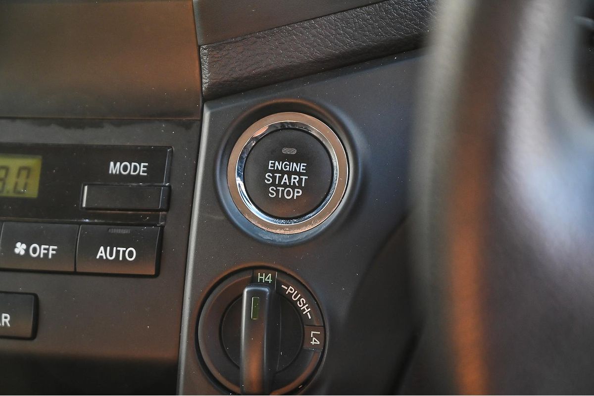 2015 Toyota Landcruiser GXL VDJ200R