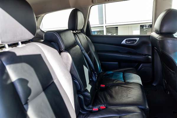 2015 Nissan Pathfinder ST R52