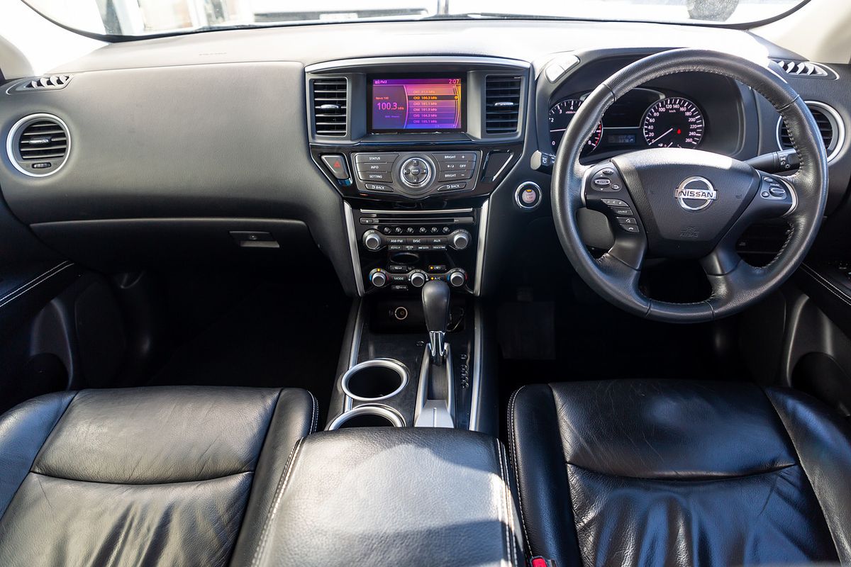 2015 Nissan Pathfinder ST R52