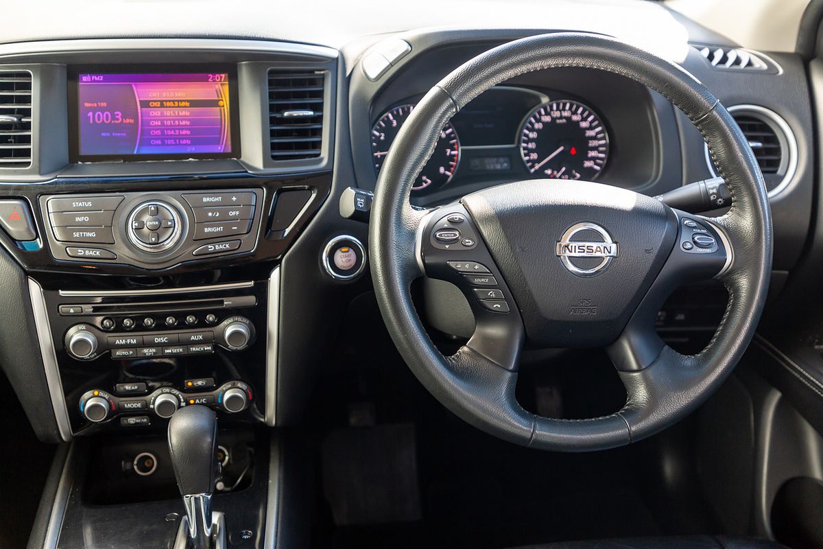2015 Nissan Pathfinder ST R52