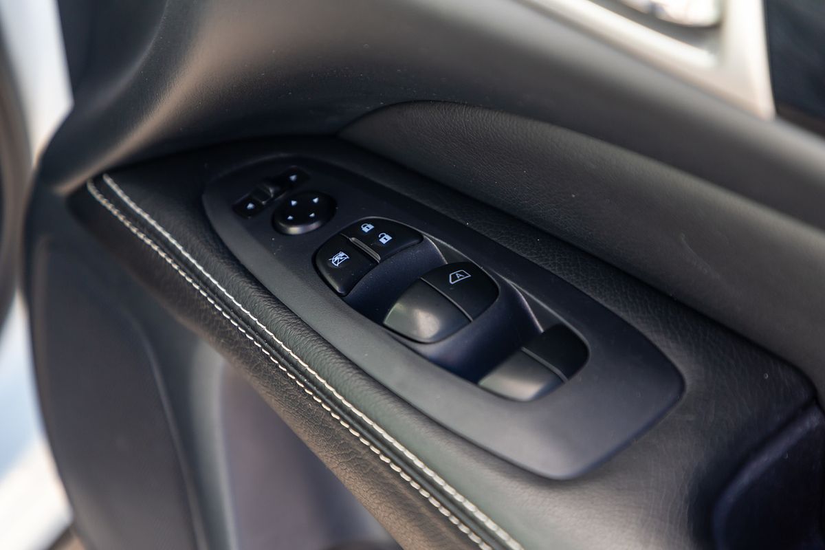 2015 Nissan Pathfinder ST R52
