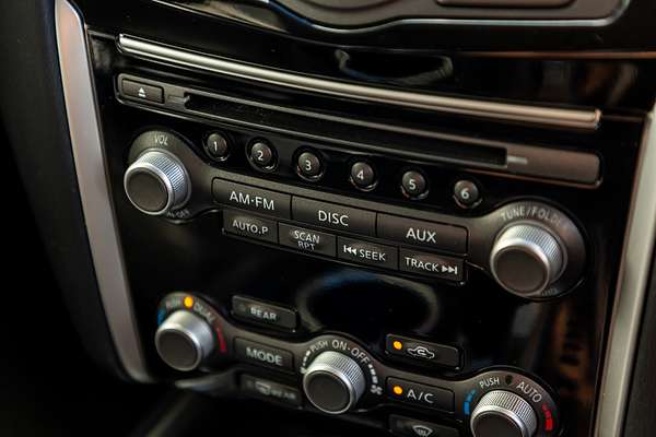 2015 Nissan Pathfinder ST R52