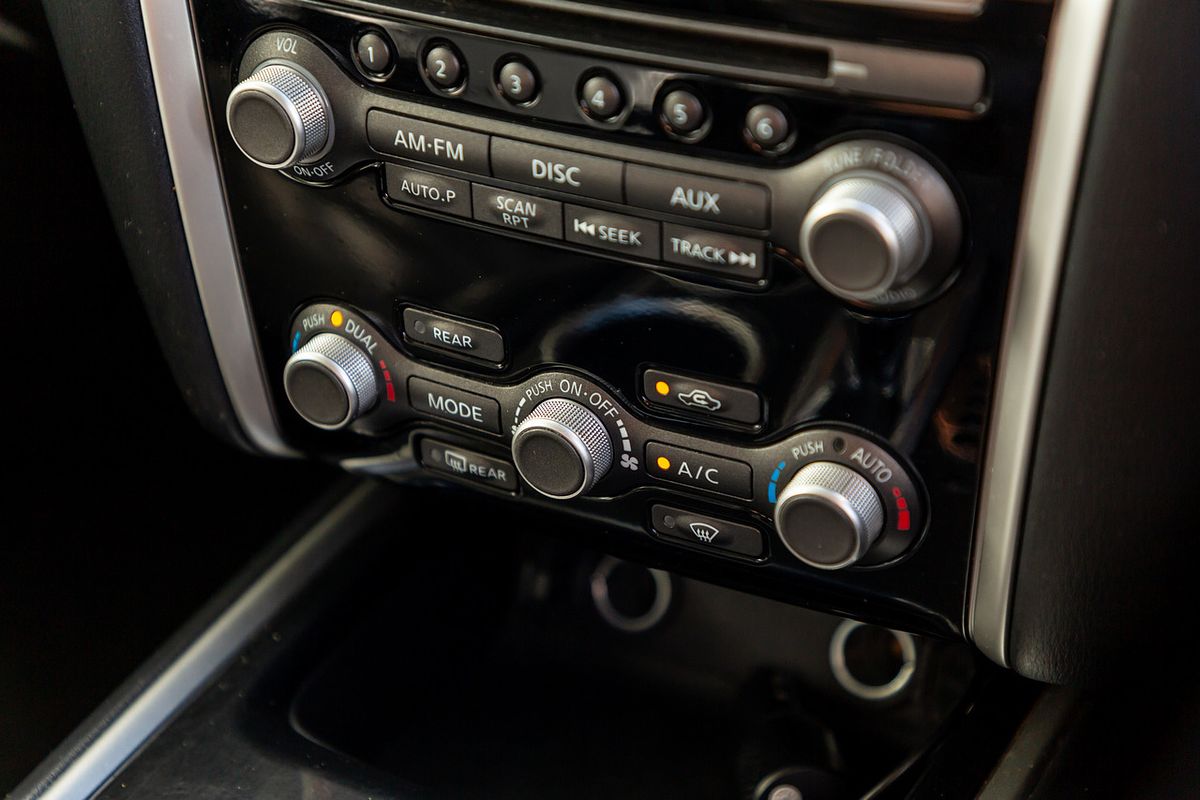 2015 Nissan Pathfinder ST R52
