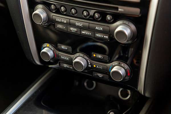 2015 Nissan Pathfinder ST R52